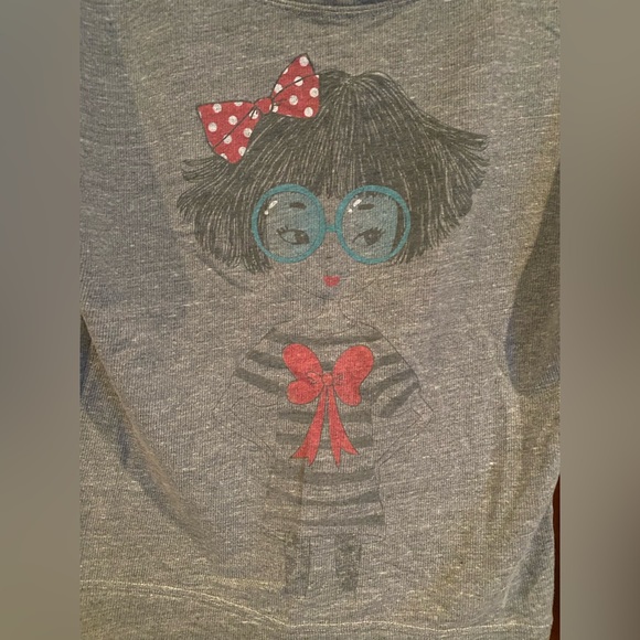 Forever21 F21 I LOVE H81 Heather Gray Long Sleeve Shirt Parisian Girl Graphic S - Picture 3 of 5